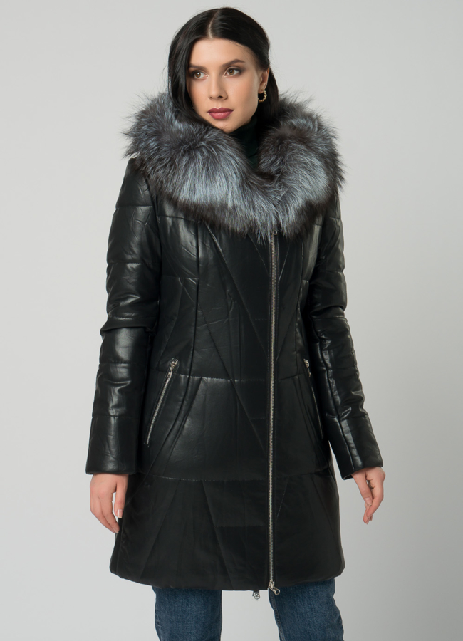 Пуховик из эко кожи черного цвета с чернобуркой модель № 18983 меха малина