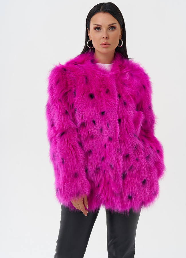 Яркая шуба из меха лисы модель № 28592 универмаг малина