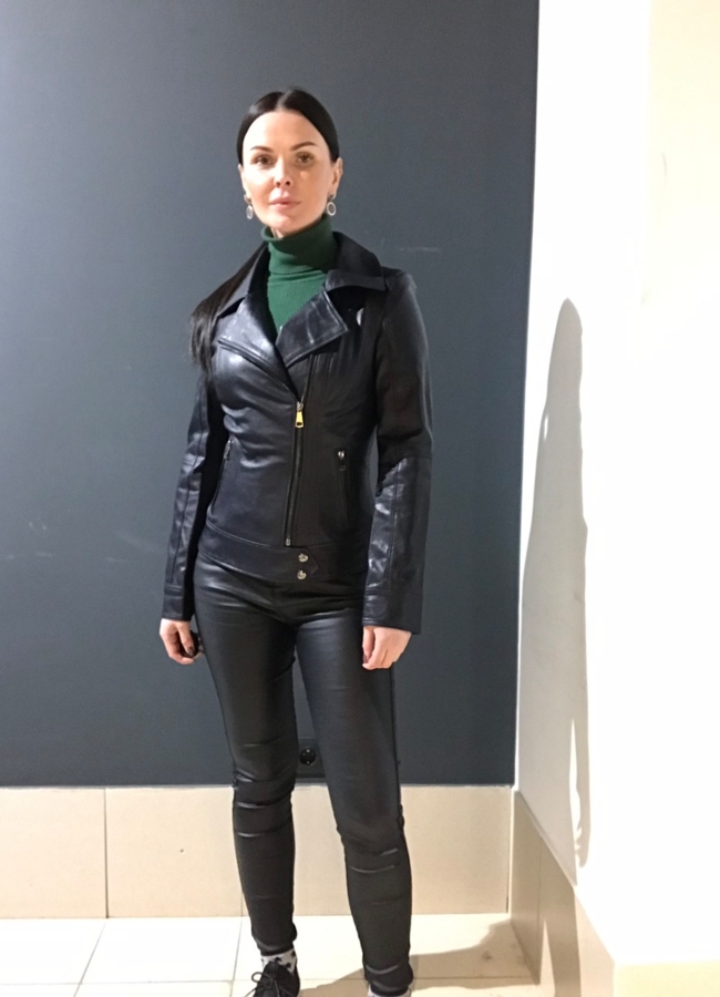 Куртка женская из эко кожи модель № 7991 меха малина