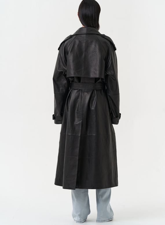 Длинный плащ из натуральной кожи черного цвета