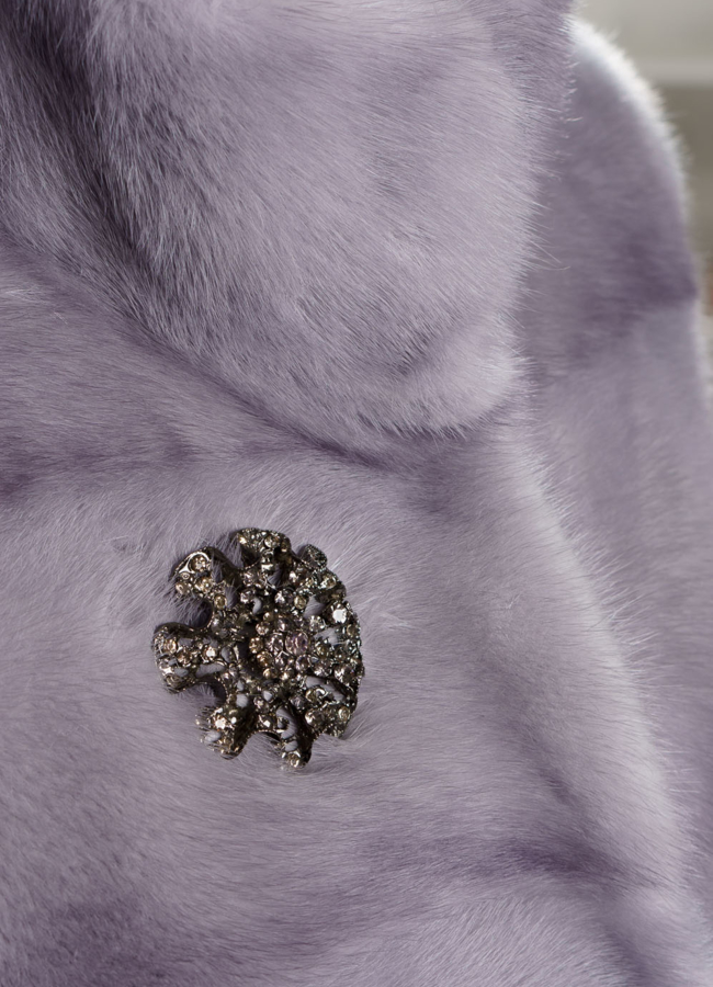 Укороченная норковая шуба голубого цвета модель № S-870 в рассрочку