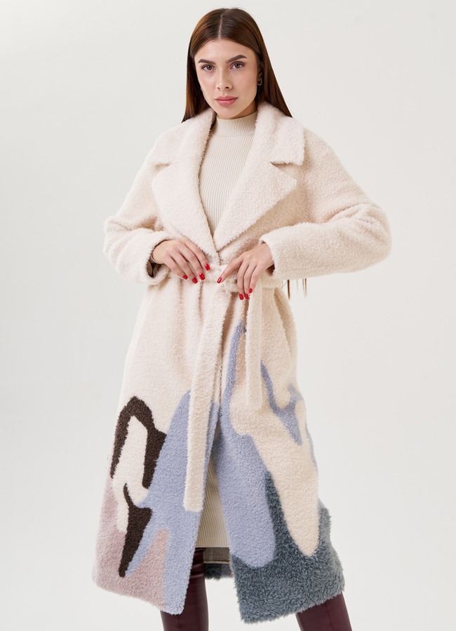 Пальто из эко меха с принтом модель № 75616 универмаг малина