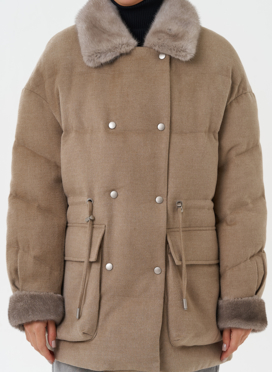 Полупальто с отделкой из меха норки