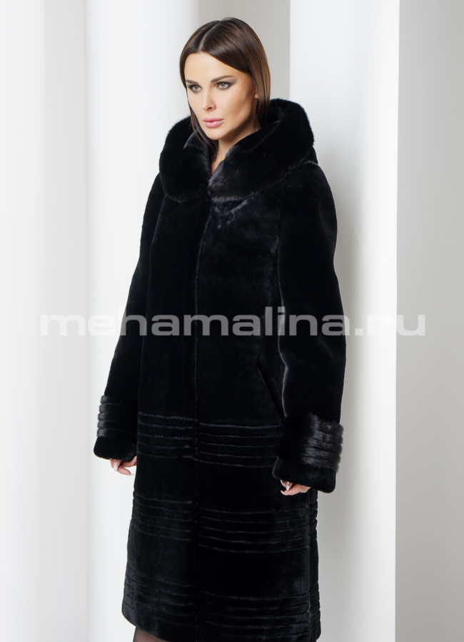 Шуба черного цвета с капюшоном модель № S-562/1 универмаг малина