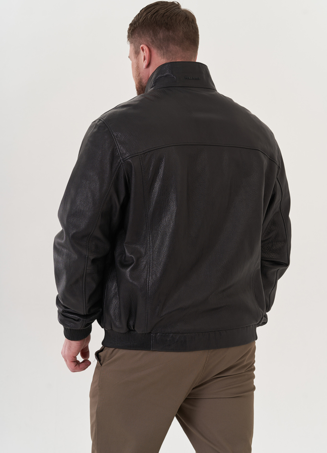 Мужская кожаная куртка 