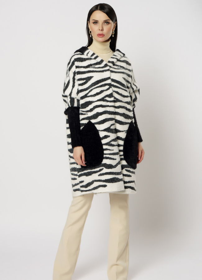 фото Женское пальто с принтом  модель № 956