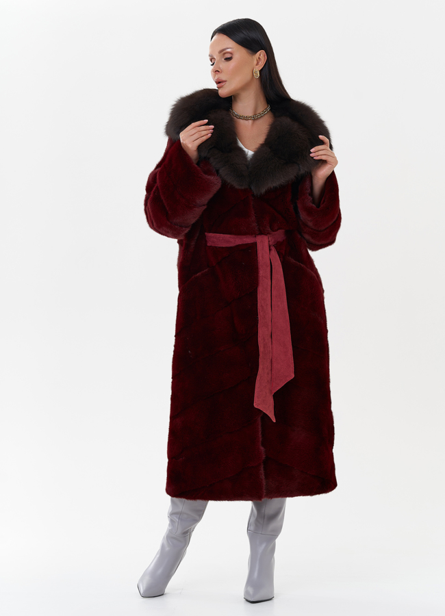 Норковая шуба с капюшоном из меха куницы модель № 27698 универмаг малина