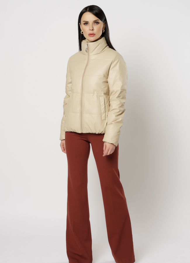 фото Женская куртка из эко кожи бежевого цвета модель № 5031