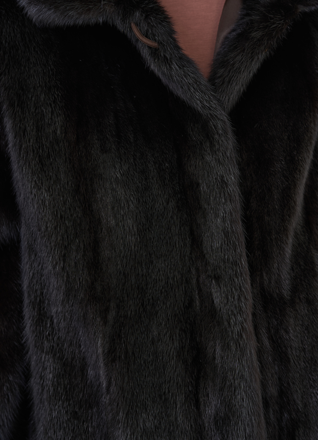 Шуба из норки в цвете махагон модель № 26126 в рассрочку