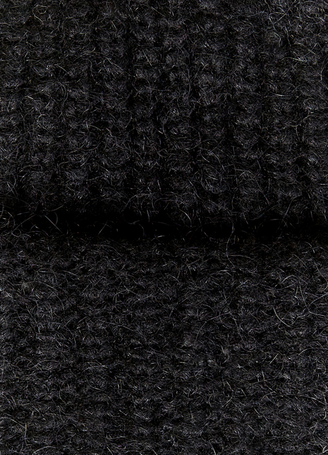 Черная шапка женская  модель № 10800 в рассрочку