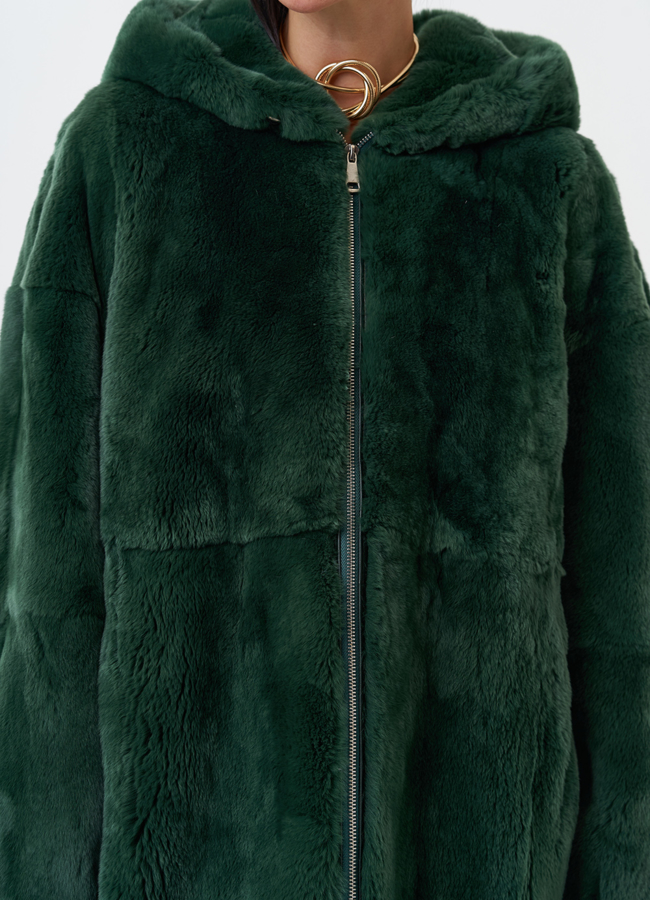 Шуба из меха кролика с капюшоном модель № 28149 в рассрочку