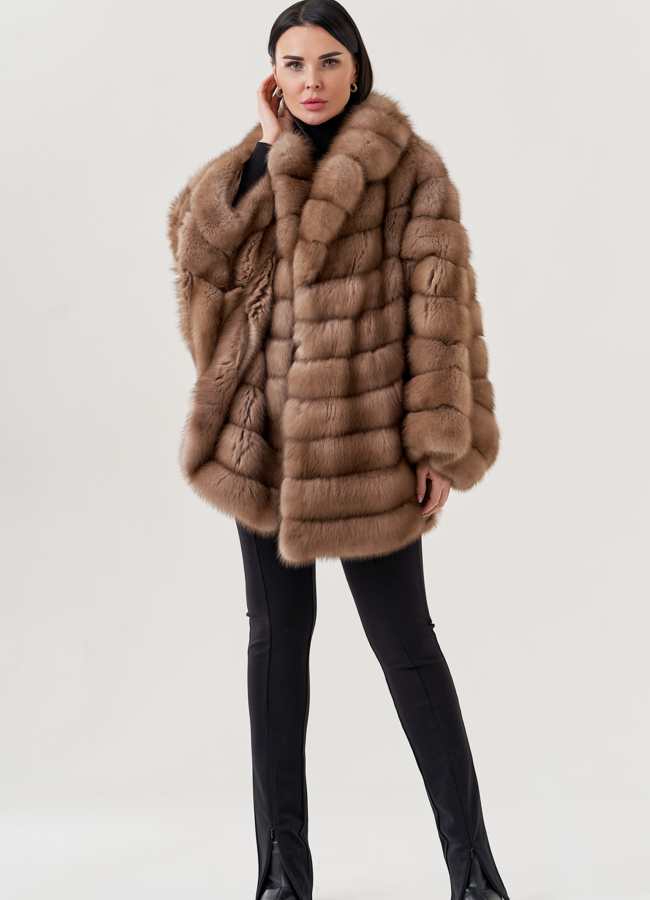 фото Шуба из куницы с английским воротником  модель № 79561