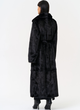 Длинная шуба из меха норки в черном цвете Длинная шуба из меха норки в черном цвете