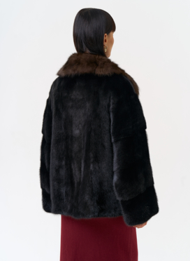 Шуба из меха норки с воротником из меха куницы