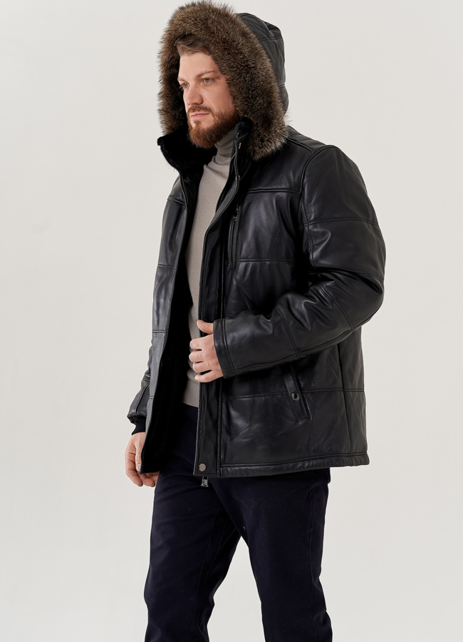 Мужской пуховик из натуральной кожи с капюшоном отделка из енота  модель № 79617 в рассрочку