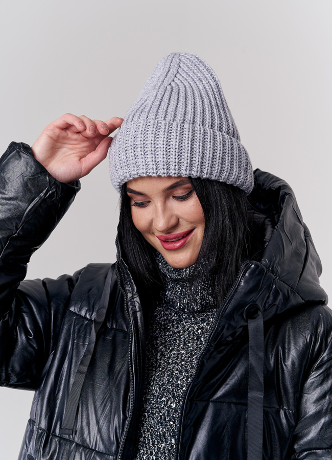 фото Шапка женская серого цвета модель № 21740