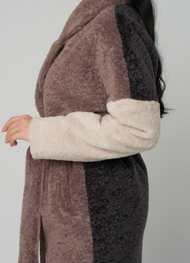 Пальто из эко меха с английским воротником модель № 21906 универмаг малина