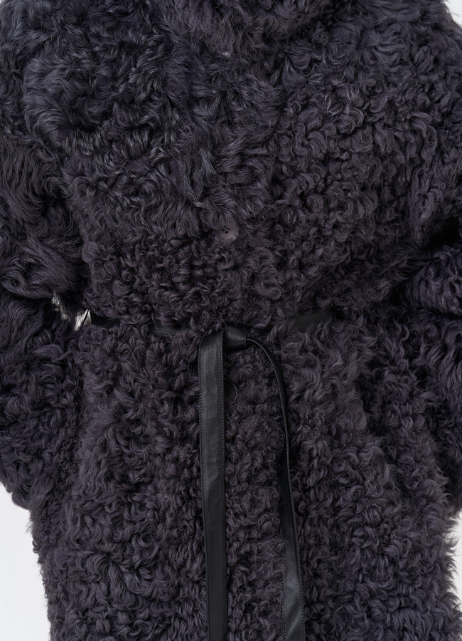 Женская двухсторонняя дубленка с декоративным поясом модель № 31617 универмаг малина Женская двухсторонняя дубленка с декоративным поясом модель № 31617 универмаг малина