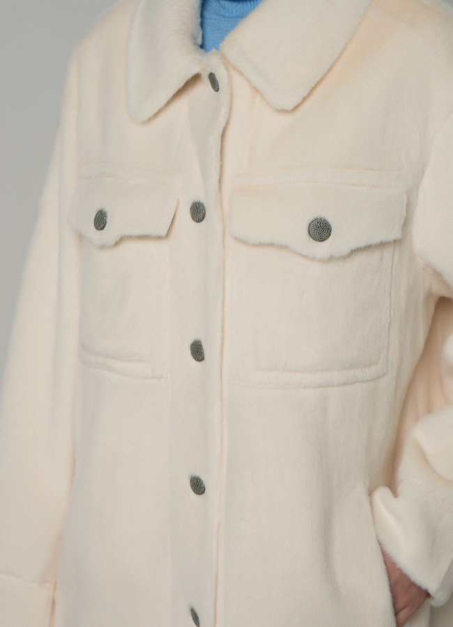 Женское пальто-рубашка белого цвета модель № 22436 универмаг малина