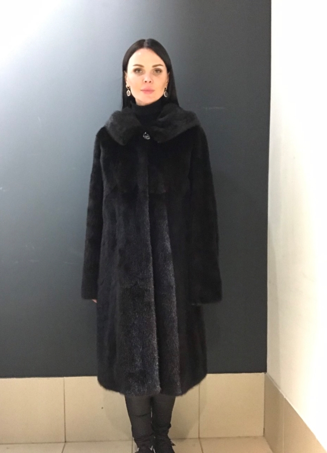 Норковая шуба с капюшоном в цвете махагон  модель № А-10 меха малина