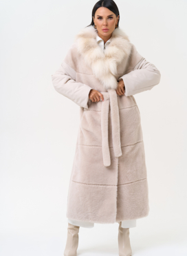 Комбинированное женское пальто из меха овчины с поясом
