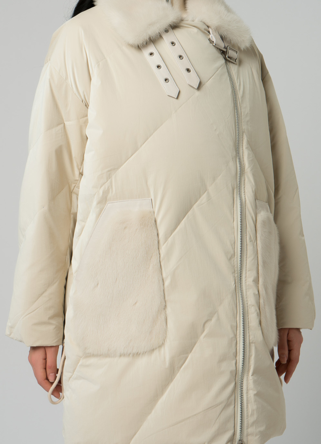 Светлый женский пуховик с отделкой из норки модель № 21862 универмаг малина
