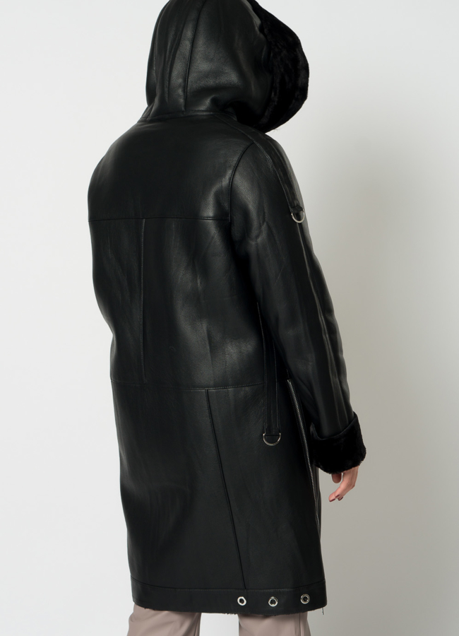 Удлиненная эко дубленка черного цвета на молнии модель № 74538 в рассрочку