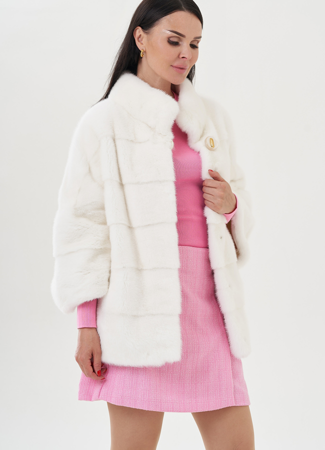 Короткая шуба из норки в белом цвете модель № 24717 универмаг малина