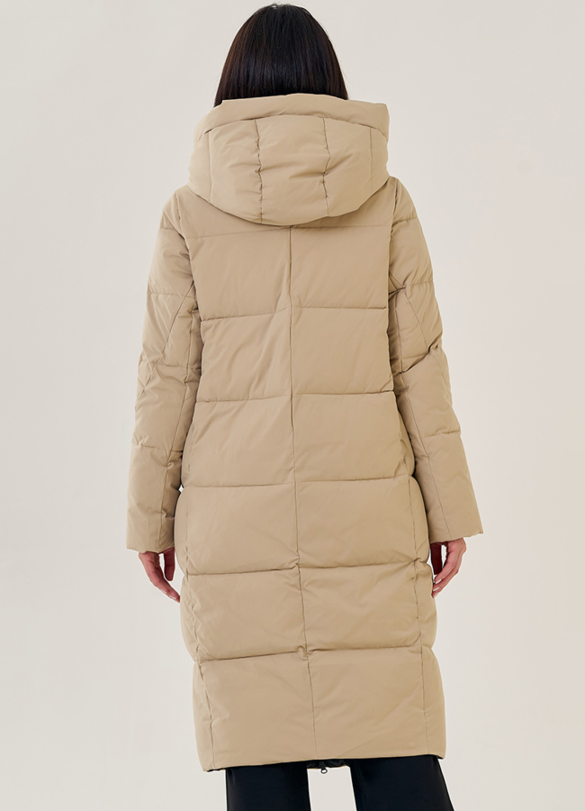Женский пуховик  бежевого цвета с капюшоном модель № 23172 универмаг малина