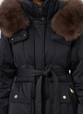 Пуховик с капюшоном из меха песца