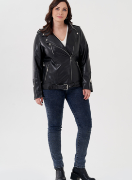 Удлиненная куртка косуха в черном цвете с ремнем Удлиненная куртка косуха в черном цвете с ремнем