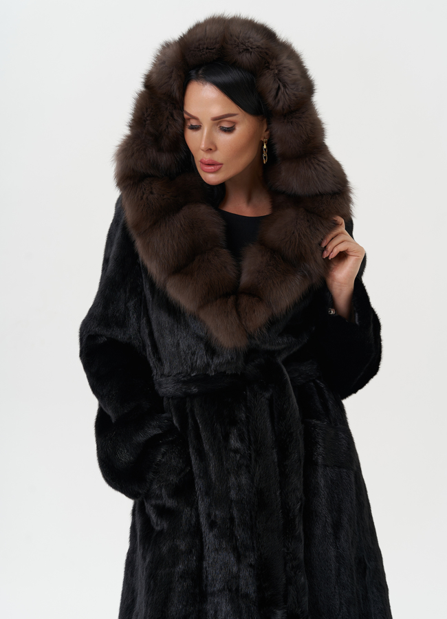 Шуба из норки с капюшоном из меха куницы модель № 28023 универмаг малина