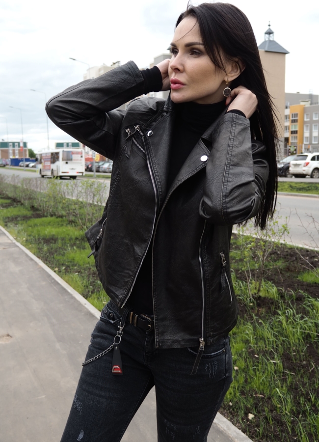 фото Куртка из эко кожи черного цвета  модель № 1307