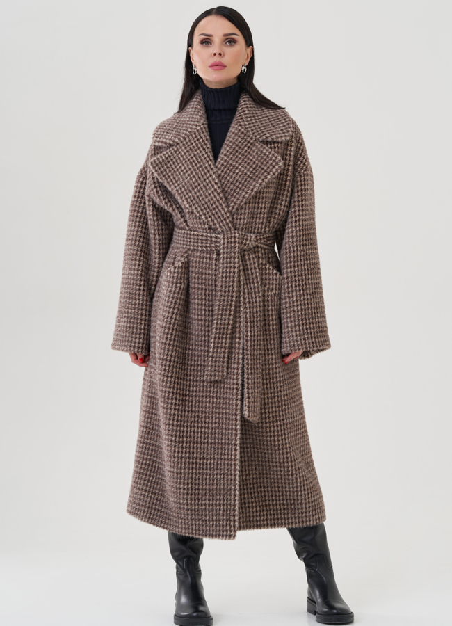 Пальто коричневого цвета с английским воротником модель № 24882 в кредит