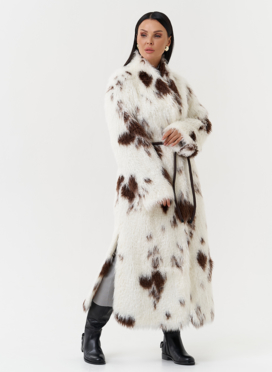Пальто из эко меха с анималистичным принтом