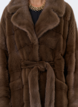 Длинная шуба с английским воротником