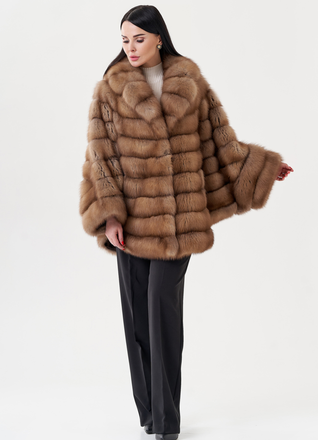 фото Шуба из куницы с английским воротником  модель № 24500