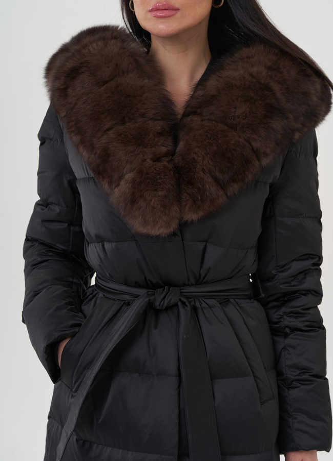 Женский пуховик с капюшоном  модель № 26075 универмаг малина