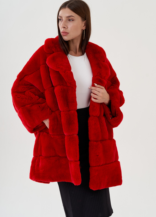 Полупальто из меха кролика в красном цвете с английским воротником модель № 81495 меха малина