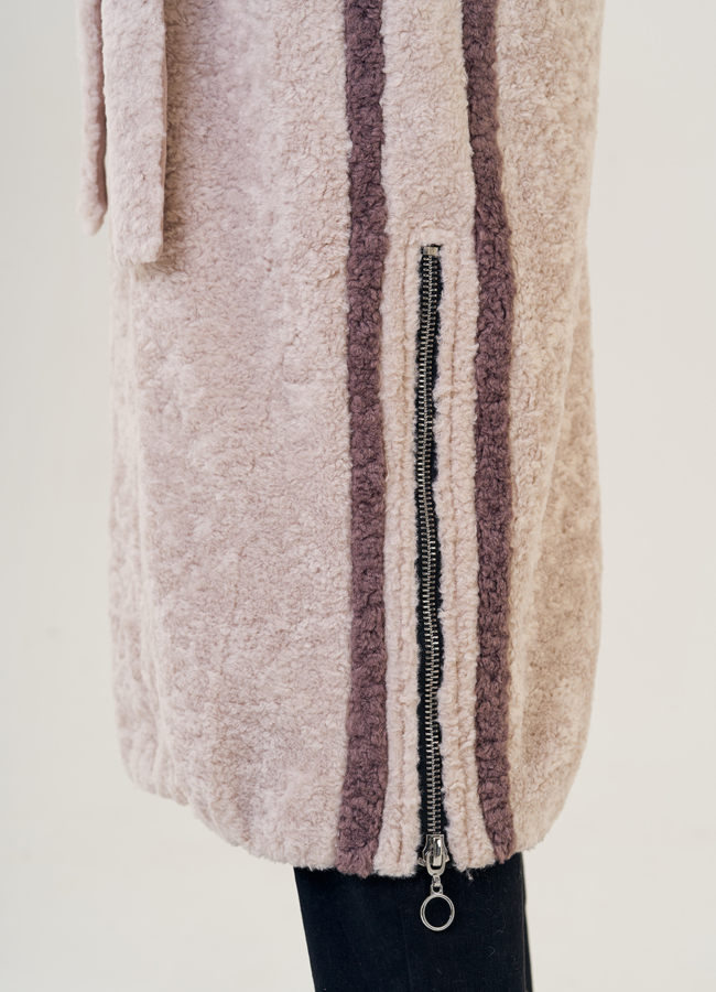 Женское пальто из искусственного меха  модель № 21569 в рассрочку