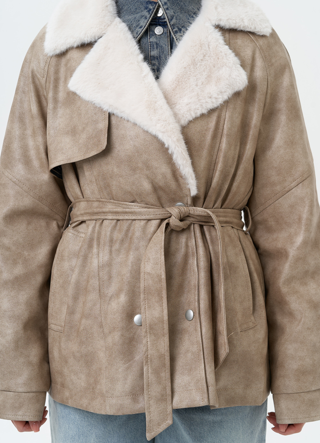 Женская куртка из эко кожи с отделкой из эко меха модель № 30213 универмаг малина