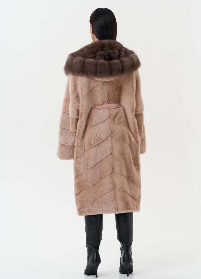 Шуба из меха норки с капюшоном из куницы модель № 27847 универмаг малина