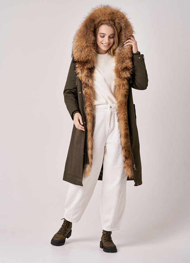 Удлиненная парка с енотом  модель № 18942 универмаг малина