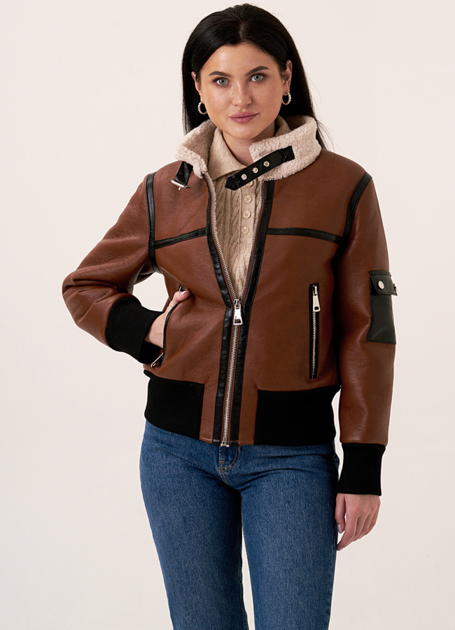 Укороченная искусственная дубленка на молнии со стойкой модель № 2051 меха малина