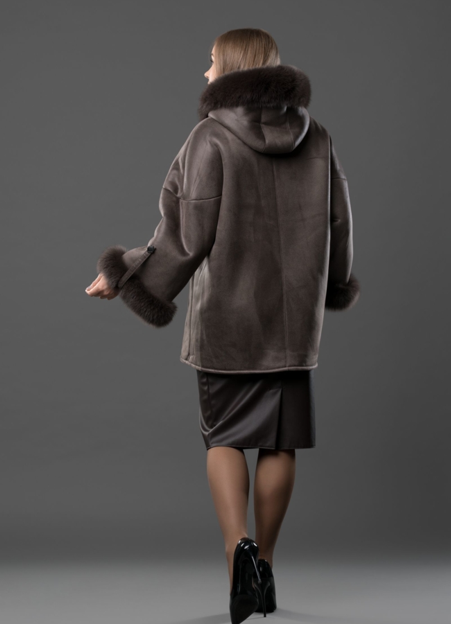 Дубленка из эко замши с капюшоном, отделка песец модель № 9188 в рассрочку