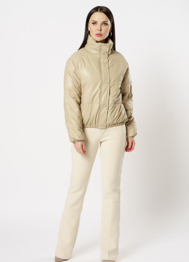 фото Куртка из эко кожи утепленная бежевого цвета модель № 505