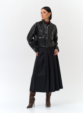 Куртка из натуральной кожи с декоративными молниями