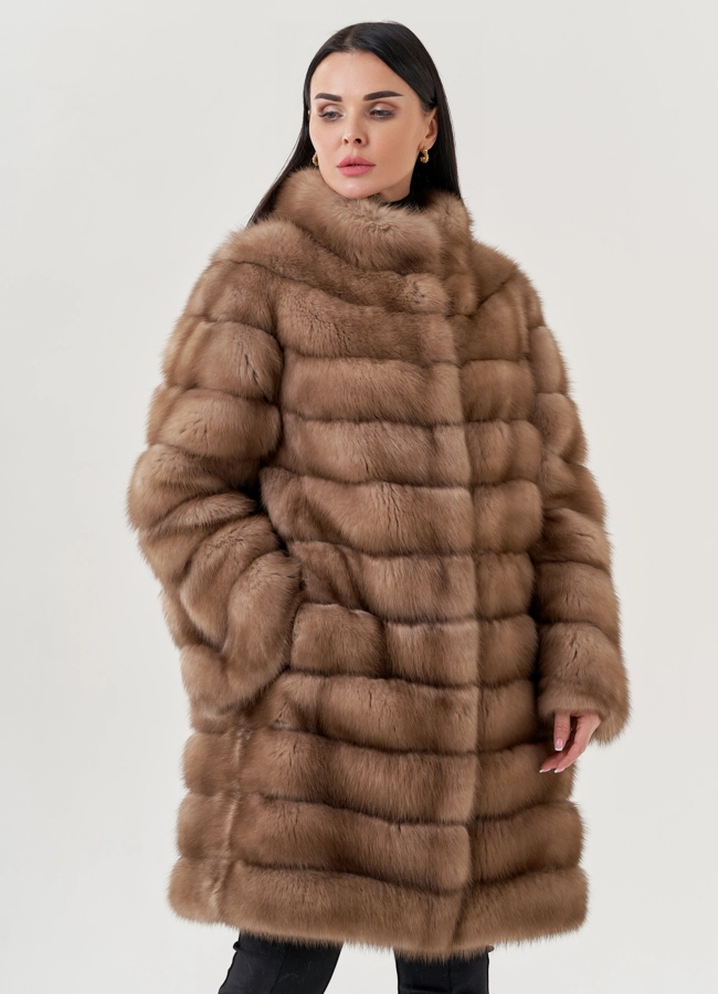 Шуба из куницы с воротником стойка модель № 79565 универмаг малина