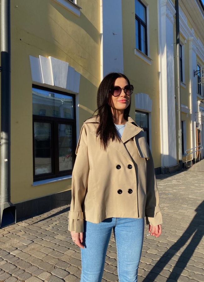 фото Ветровка женская бежевого цвета модель № 1604