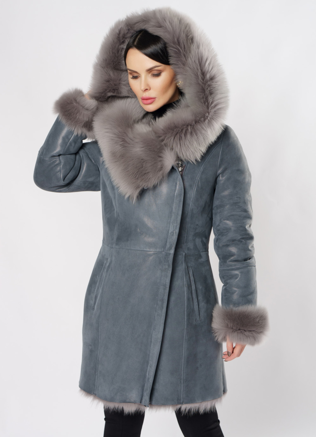 Дубленка серого цвета с капюшоном модель № 7466 универмаг малина